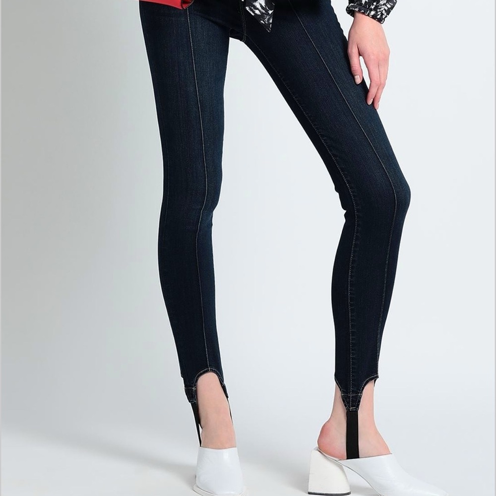 Pull&bear size 26( small) Equestrian Denim Leggings great condition